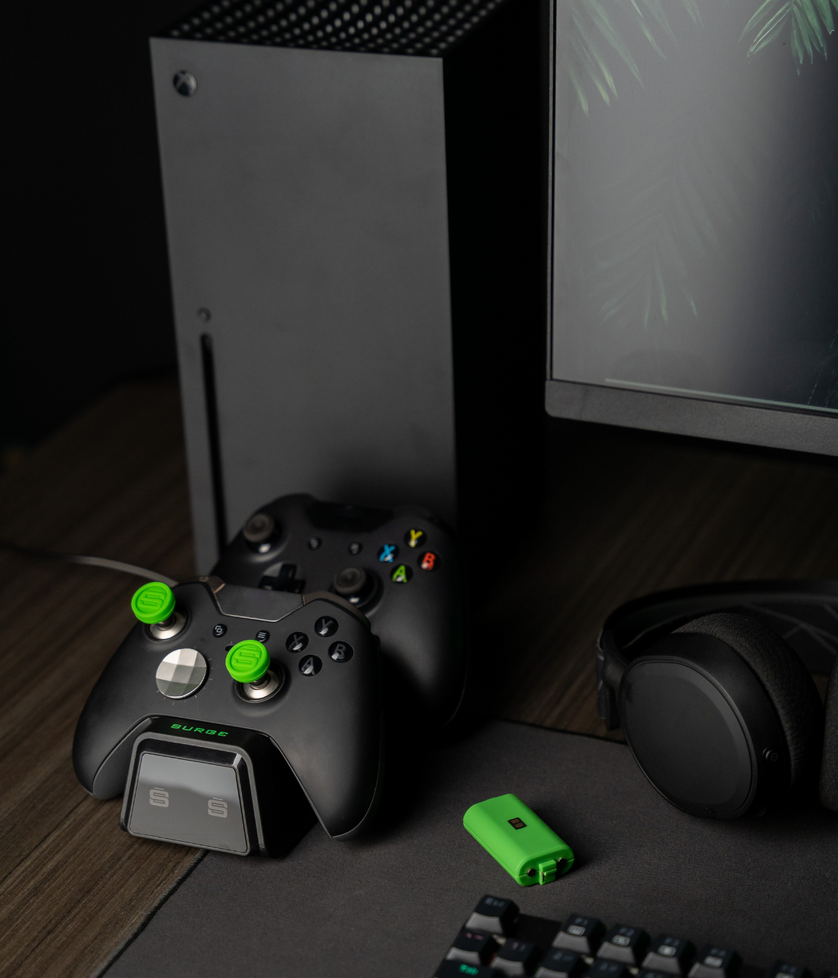 Support de charge multifonction Surge pour Xbox Series X/S Support